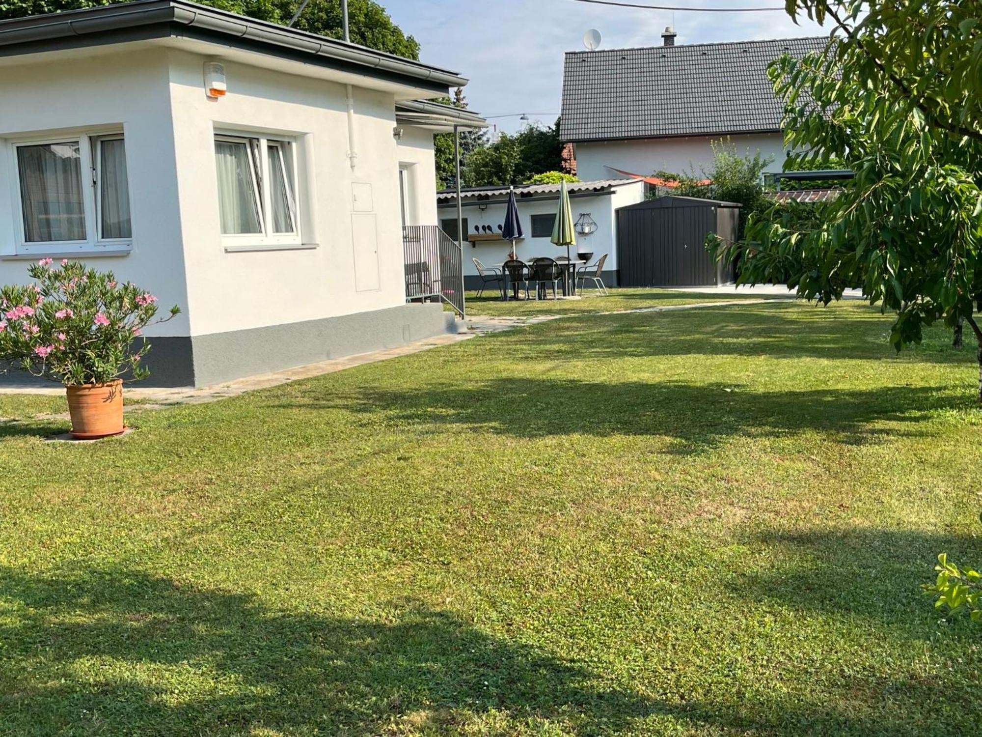Holiday Home Bungalow Leopoldau By Interhome Відень Екстер'єр фото